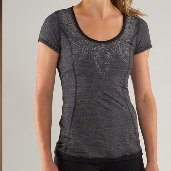 𝅺LULULEMON Run Silver Bullet Short Sleeve Tech in Heathered Black - Picture 1 of 10